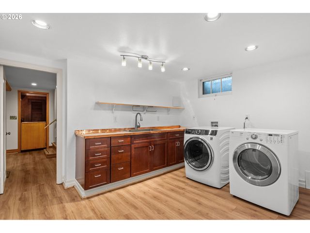 6544 Se 36TH Ave, Portland, OR 97202