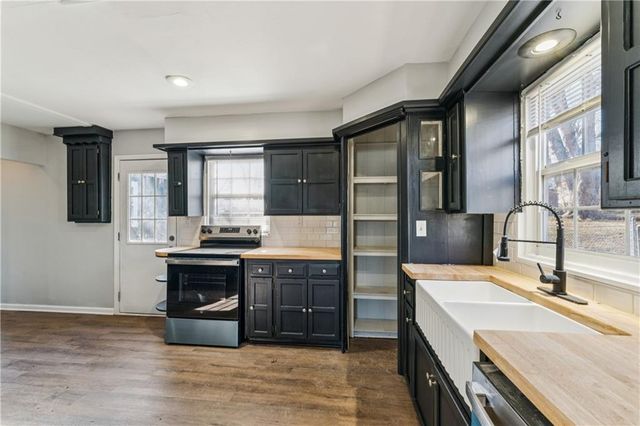 3615 Dover Street, Kansas City, KS 66106