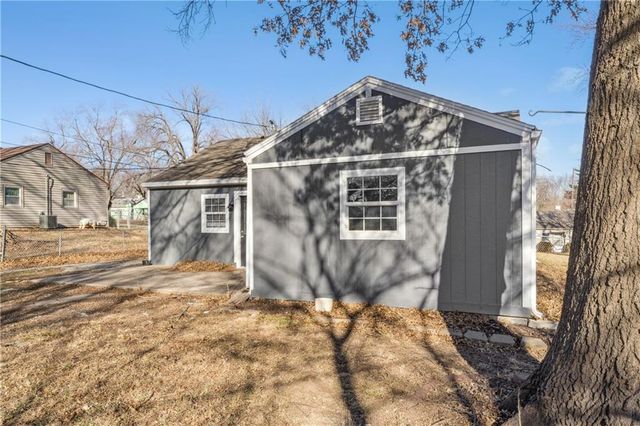 3615 Dover Street, Kansas City, KS 66106