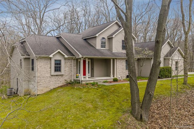 1520 Houghton Trail, Groveland Township, MI 48462