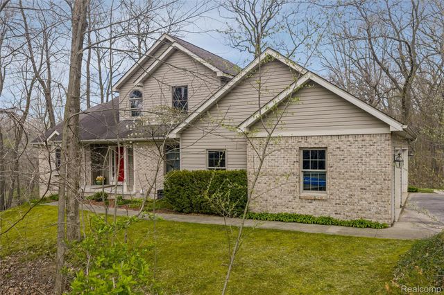 1520 Houghton Trail, Groveland Township, MI 48462