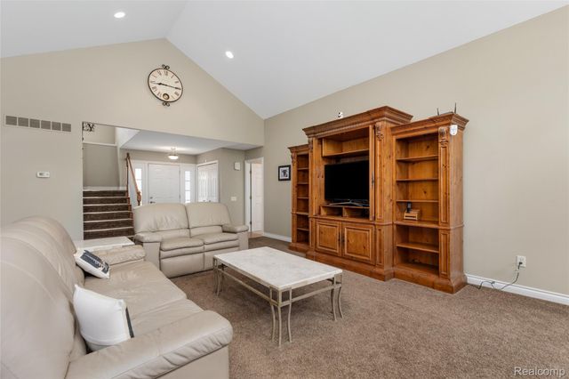 1520 Houghton Trail, Groveland Township, MI 48462
