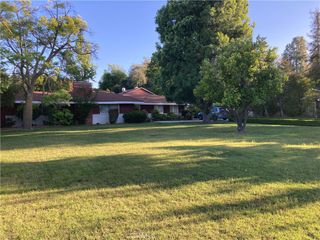 23540 Collins, Woodland Hills, CA 91367