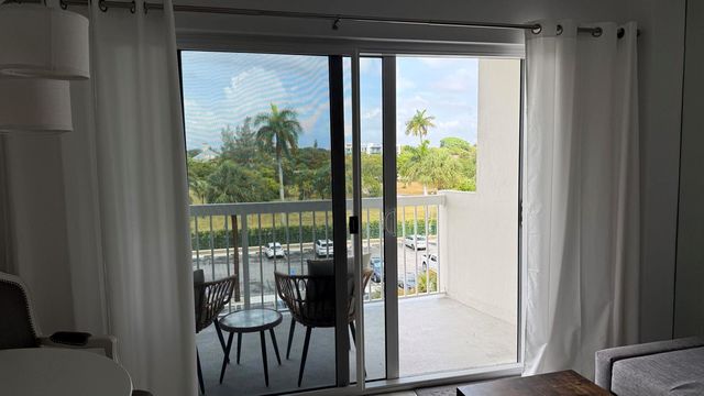 2600 N Flagler Drive 413, West Palm Beach, FL 33407