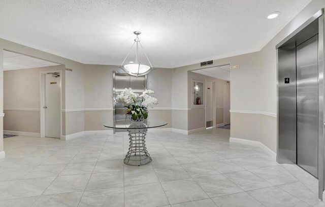 2600 N Flagler Drive 413, West Palm Beach, FL 33407