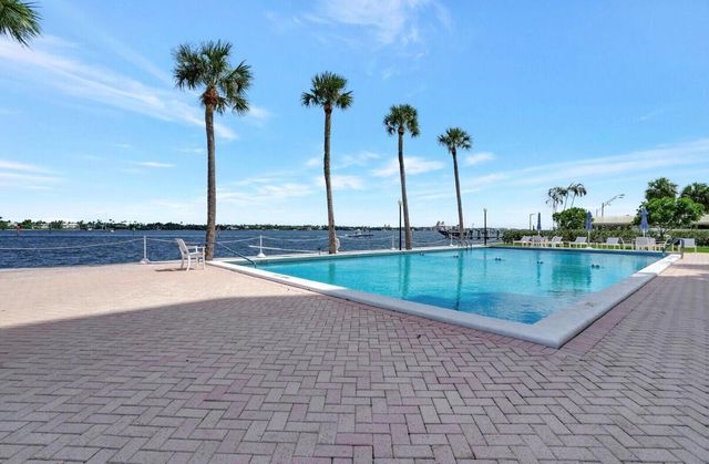 2600 N Flagler Drive 413, West Palm Beach, FL 33407