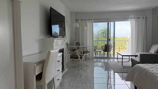 2600 N Flagler Drive 413, West Palm Beach, FL 33407