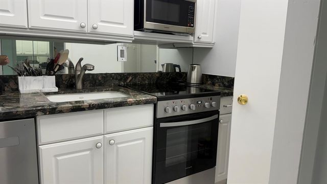 2600 N Flagler Drive 413, West Palm Beach, FL 33407
