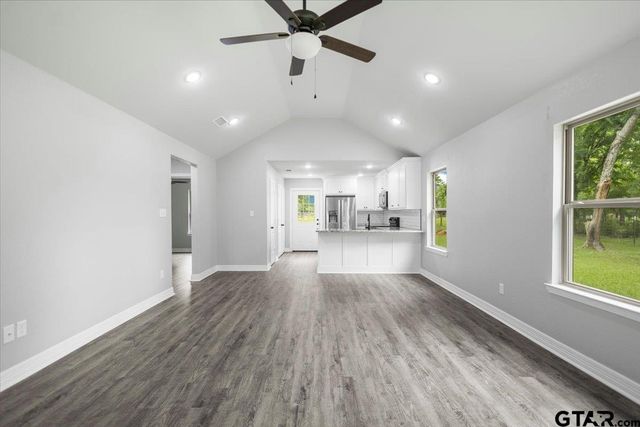 19025 County Road 484, Mineola, TX 75773