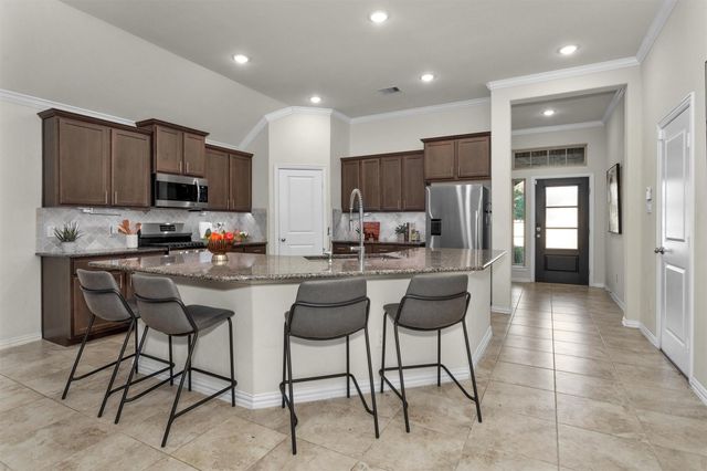 428 Auburn Pines Drive, Montgomery, TX 77316