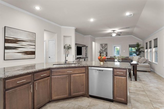 428 Auburn Pines Drive, Montgomery, TX 77316