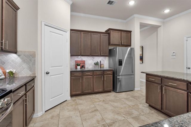 428 Auburn Pines Drive, Montgomery, TX 77316