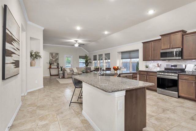 428 Auburn Pines Drive, Montgomery, TX 77316