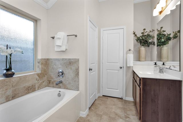 428 Auburn Pines Drive, Montgomery, TX 77316