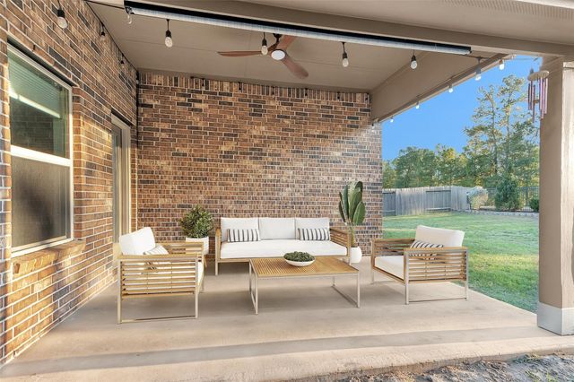 428 Auburn Pines Drive, Montgomery, TX 77316