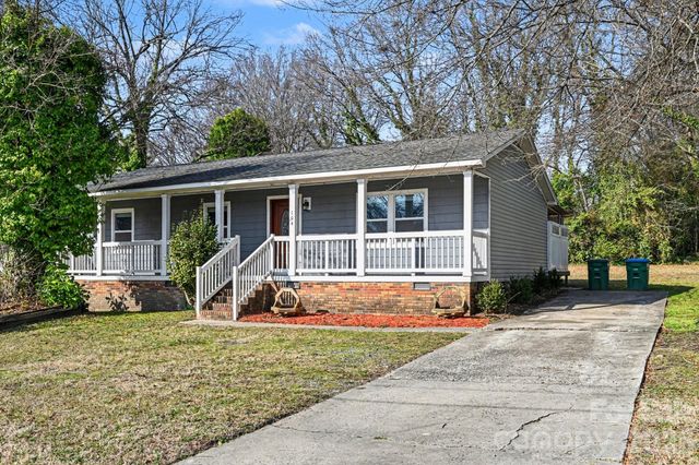 104 W Louisiana Avenue, Bessemer City, NC 28016