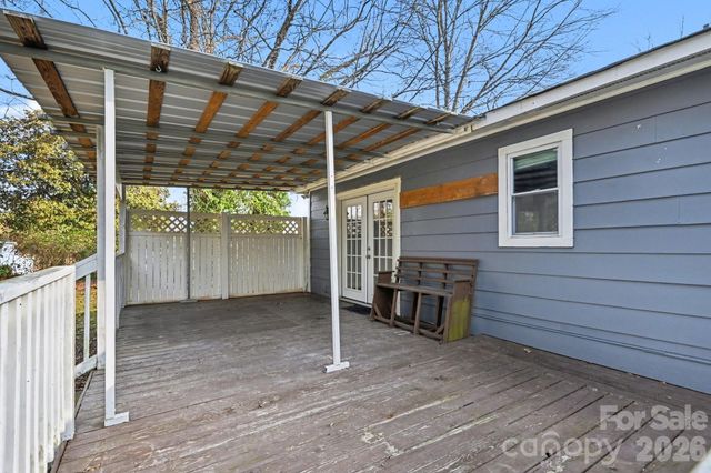 104 W Louisiana Avenue, Bessemer City, NC 28016