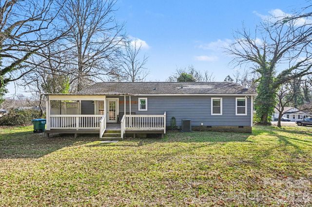 104 W Louisiana Avenue, Bessemer City, NC 28016