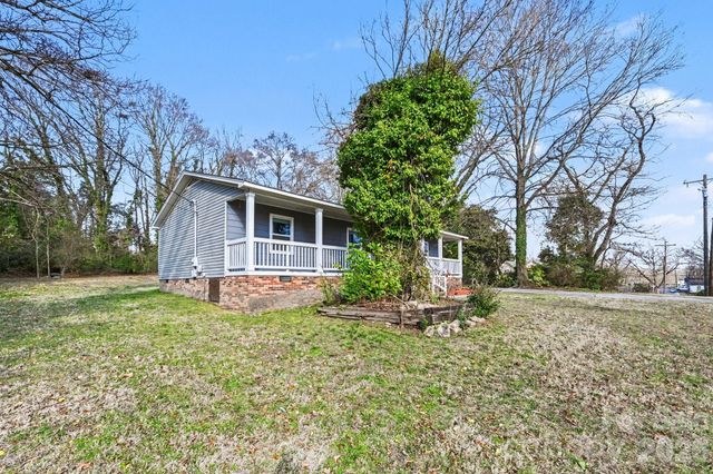 104 W Louisiana Avenue, Bessemer City, NC 28016