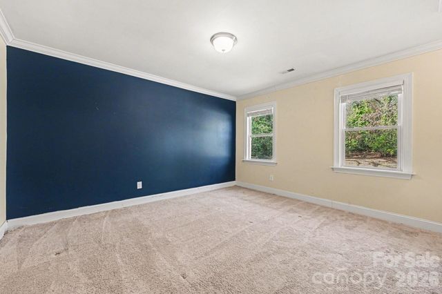 104 W Louisiana Avenue, Bessemer City, NC 28016