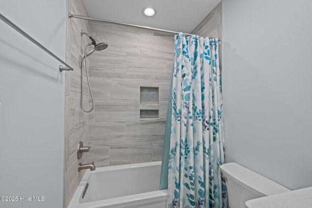 2506 Emerald Drive E, Emerald Isle, NC 28594