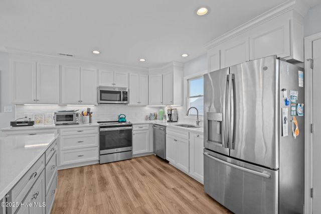 2506 Emerald Drive E, Emerald Isle, NC 28594