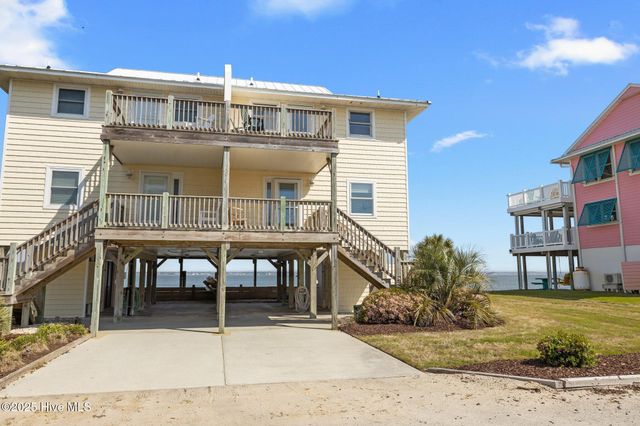 2506 Emerald Drive E, Emerald Isle, NC 28594