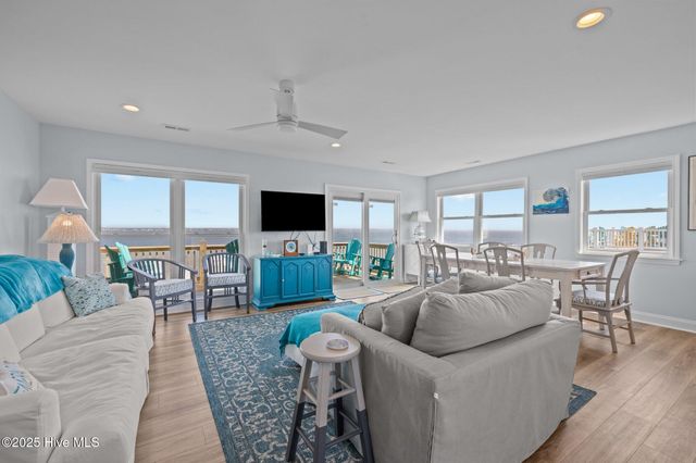 2506 Emerald Drive E, Emerald Isle, NC 28594