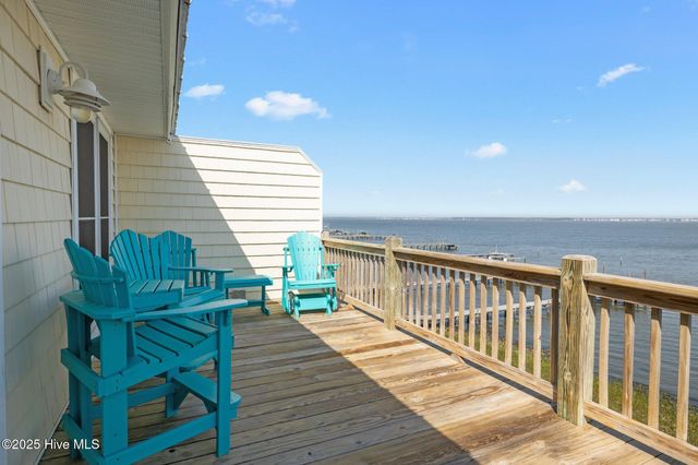 2506 Emerald Drive E, Emerald Isle, NC 28594