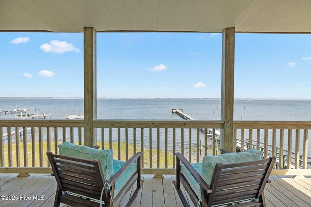 2506 Emerald Drive E, Emerald Isle, NC 28594