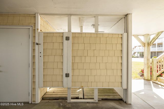 2506 Emerald Drive E, Emerald Isle, NC 28594