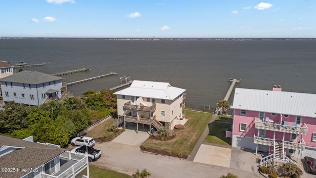 2506 Emerald Drive E, Emerald Isle, NC 28594
