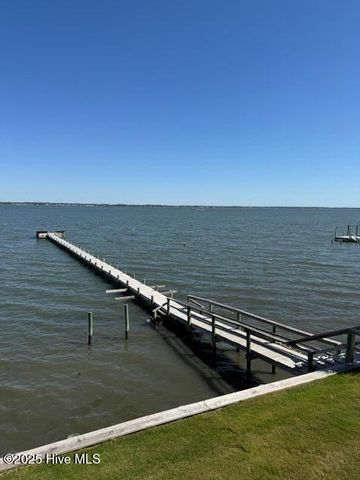 2506 Emerald Drive E, Emerald Isle, NC 28594