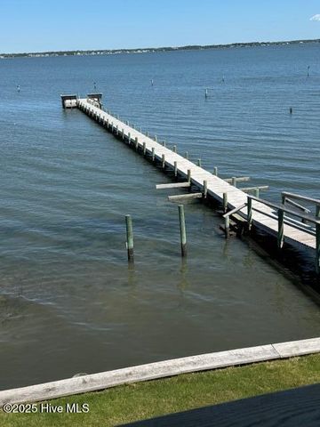 2506 Emerald Drive E, Emerald Isle, NC 28594