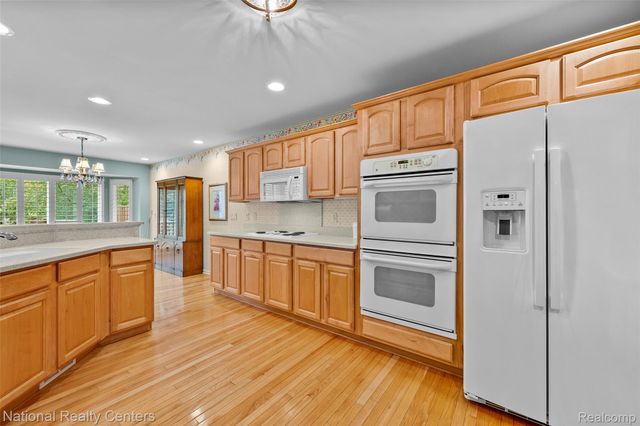 49455 N Glacier Avenue 43, Northville Township, MI 48168