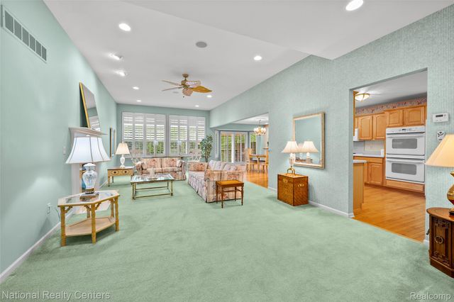 49455 N Glacier Avenue 43, Northville Township, MI 48168
