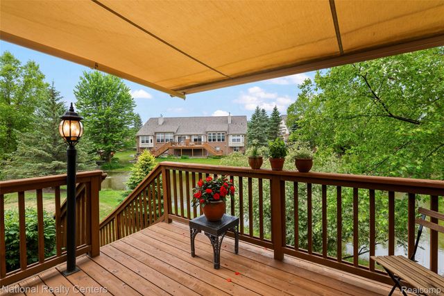 49455 N Glacier Avenue 43, Northville Township, MI 48168