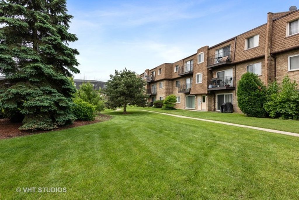 9439 BAY COLONY Drive 3N, Des Plaines, IL 60016