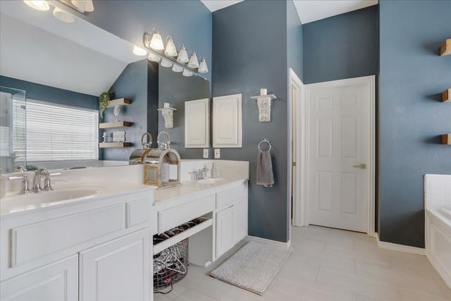 2705 Country Glen Court, Keller, TX 76248