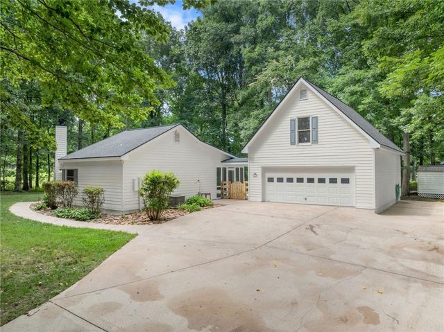 3620 Pollys Bluff, Cumming, GA 30028
