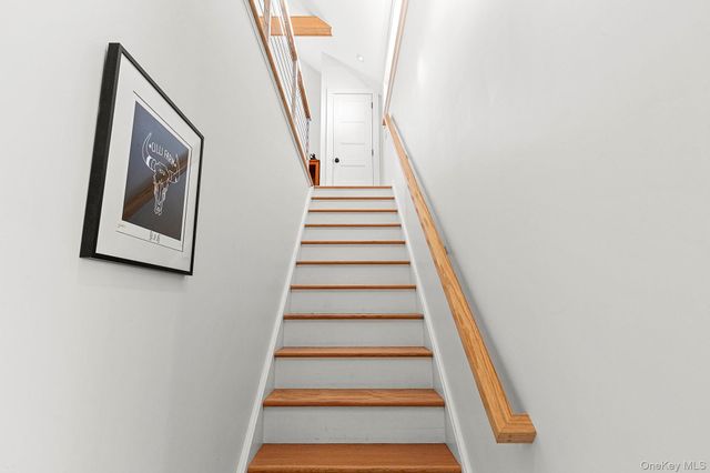 21 Cove Road, Sag Harbor, NY 11963