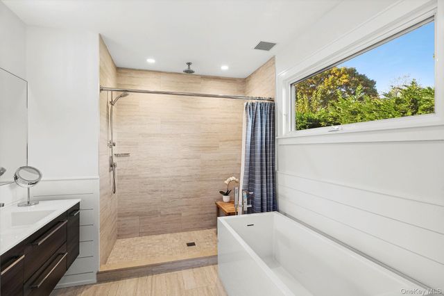 21 Cove Road, Sag Harbor, NY 11963