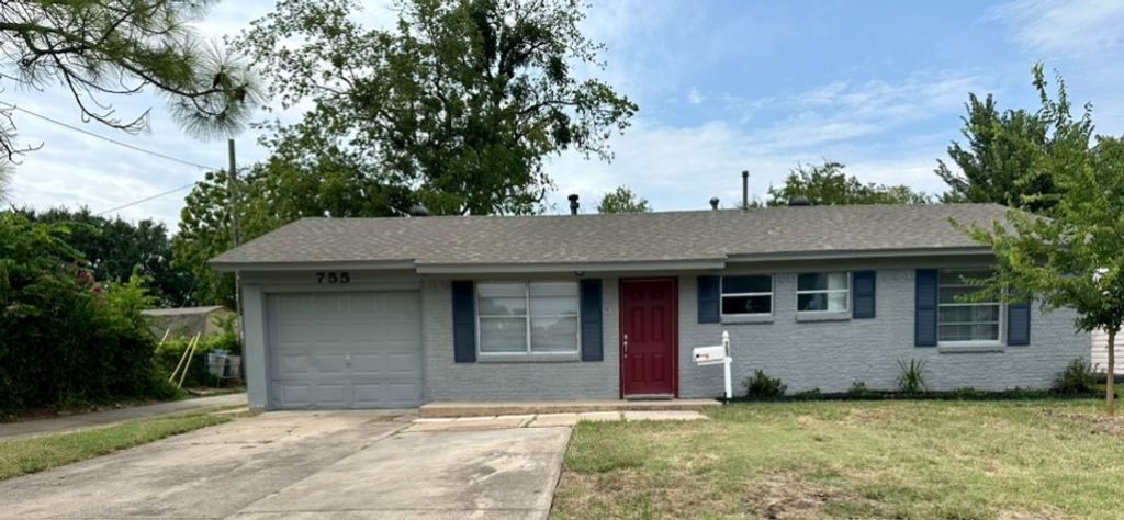 755 W Grubb Drive, Mesquite, TX 75149