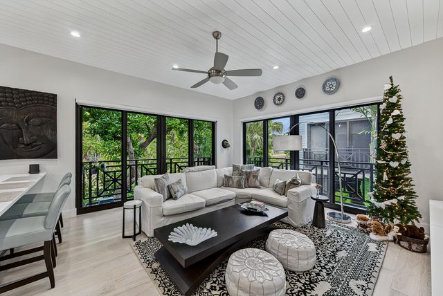 1556 S OCEAN Lane 204, Fort Lauderdale, FL 33316
