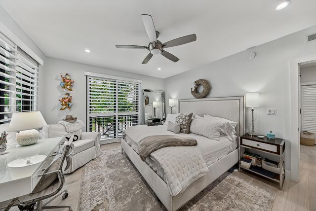 1556 S OCEAN Lane 204, Fort Lauderdale, FL 33316