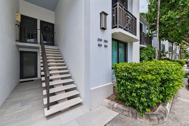 1556 S OCEAN Lane 204, Fort Lauderdale, FL 33316
