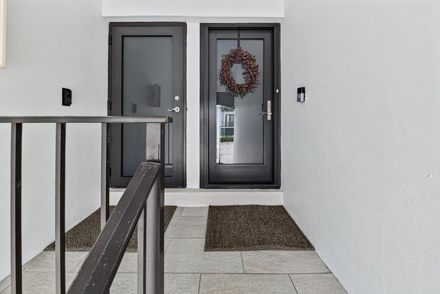 1556 S OCEAN Lane 204, Fort Lauderdale, FL 33316