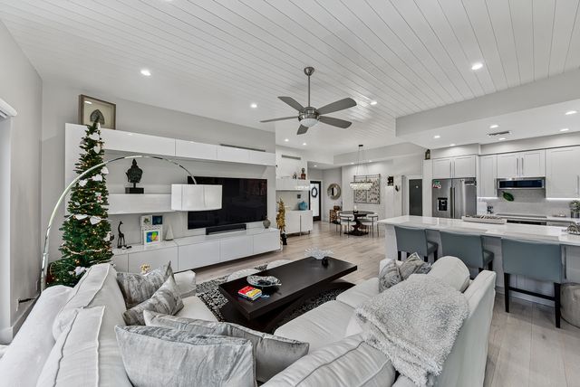 1556 S OCEAN Lane 204, Fort Lauderdale, FL 33316