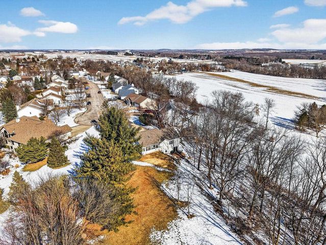 820 Anna Court, Waterloo, WI 53594