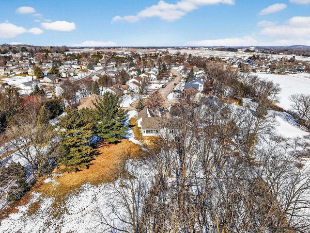 820 Anna Court, Waterloo, WI 53594